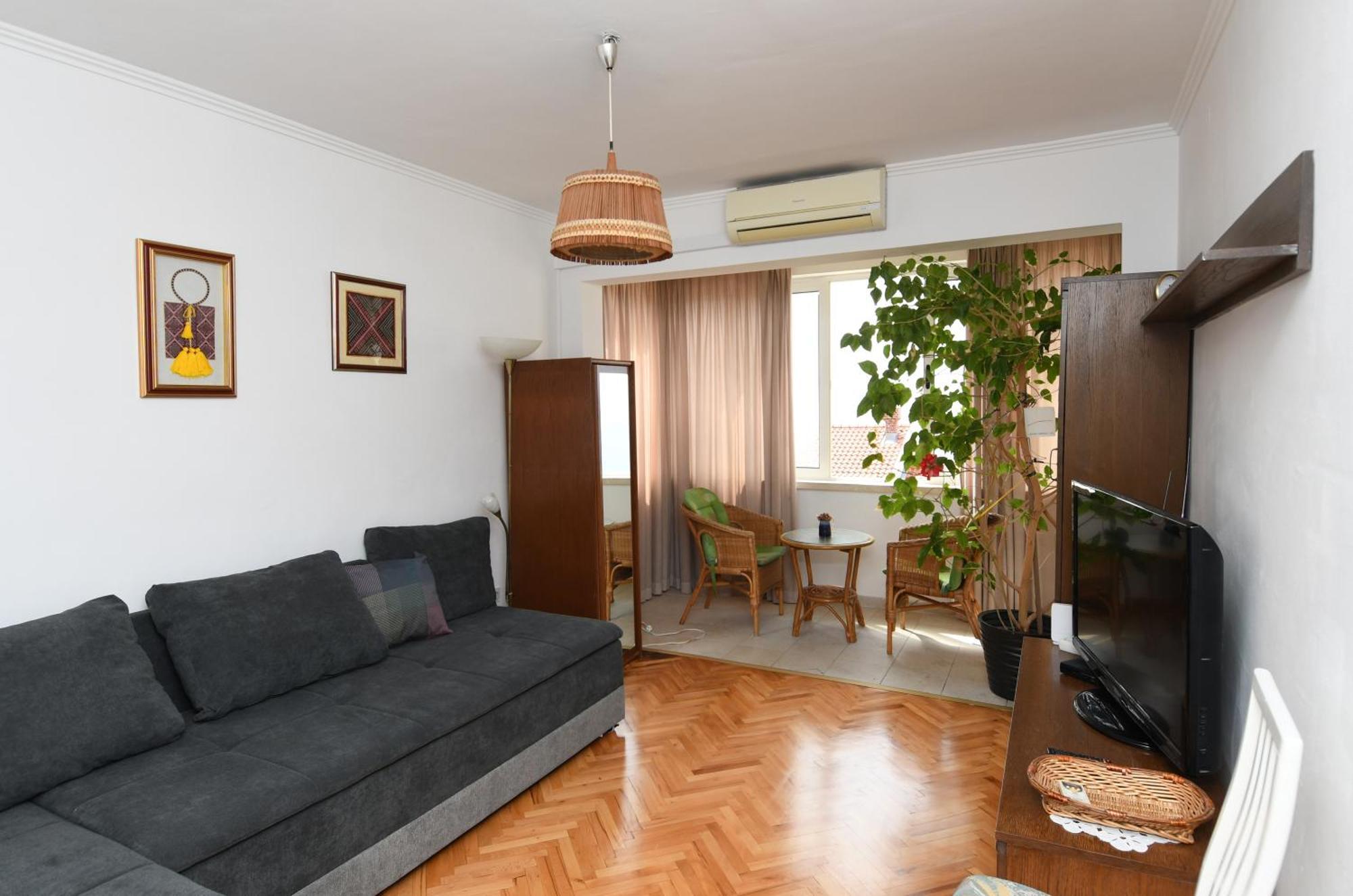 Bor Apartment